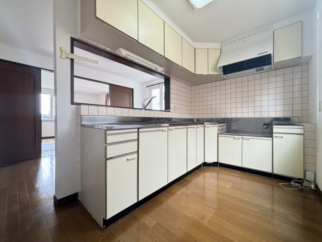 南沢6条4丁目のキッチン|使い勝手の良い対面式Ｌ字型キッチン！