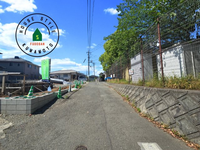 熊本市西区池亀町第1-2棟（2号棟）の前面道路含む現地写真|前面道路です。