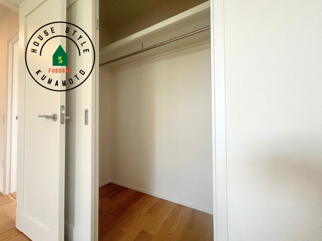 熊本市西区池亀町第1-2棟（2号棟）の内観：施工例|収納には困りません。