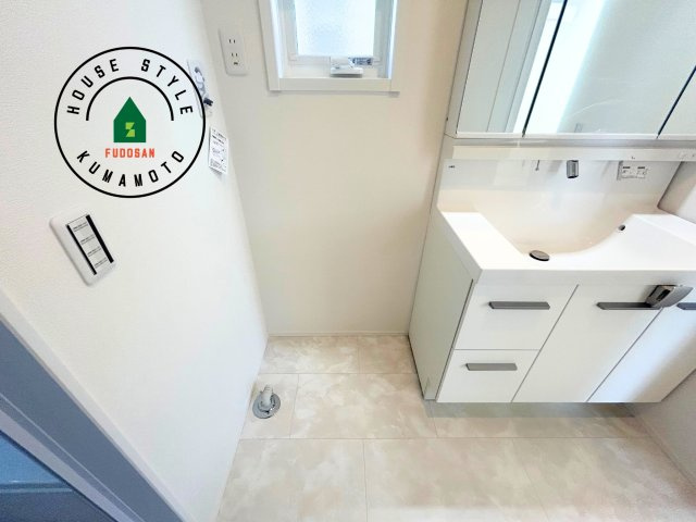 熊本市西区池亀町第1-2棟（2号棟）のランドリースペース|ランドリースペースとなります。広々して有効的にご使用できます。 