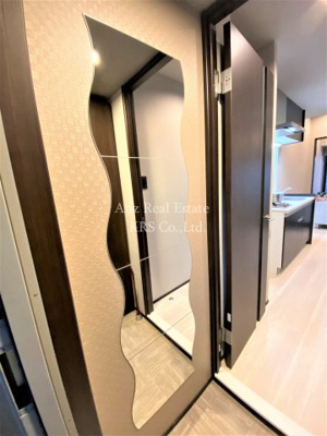 【設備】 | ブエナビスタ西天満 | 玄関には姿見鏡があり、便利です！