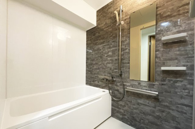 【浴室】 | ルミエール藤ノ森 | ユニットバスは新調済みです。
新しくなった浴室で1日の疲れをリフレッシュできます。