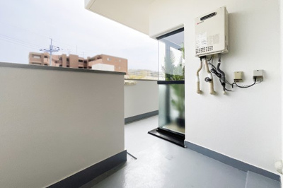 【バルコニー】 | ルミエール藤ノ森 | 東向きバルコニーで陽当りが良く洗濯物が良く乾きそうですね。