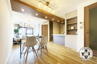 【居間・リビング】 | ルミエール藤ノ森 | 令和7年3月リフォーム済み！！ペットを飼っておられる方にも嬉しいペット飼育可のマンションです(^^)/