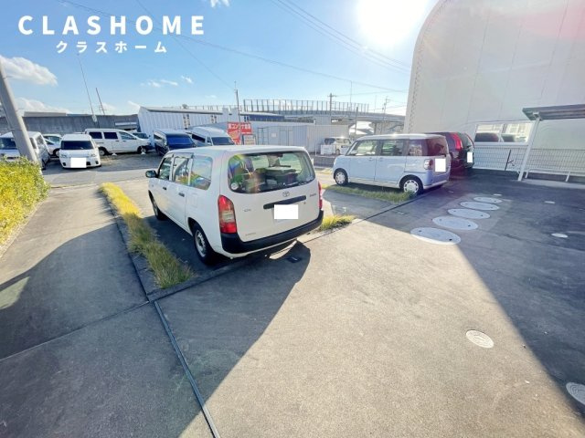 テル　レザン　　刈谷市近郊の賃貸はクラスホームの駐車場