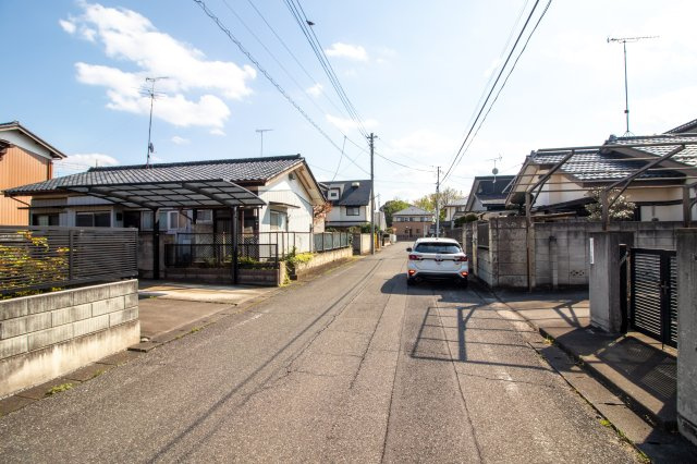 【前面道路含む現地写真】の画像
