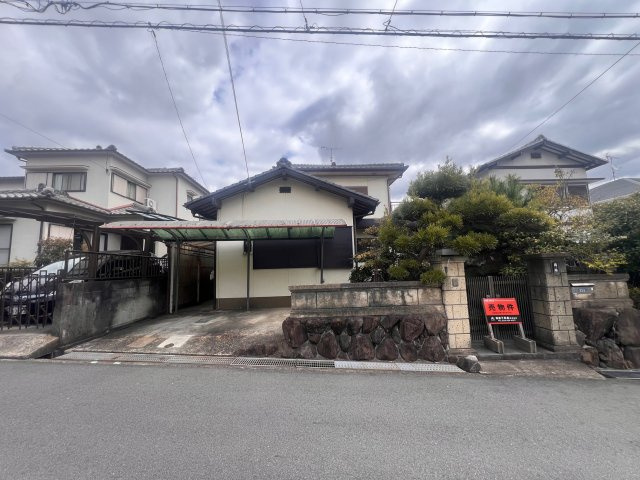 三木市志染町東自由が丘2丁目既存戸建の外観|建物外観を気になさる方へ、見た目の良い物件です