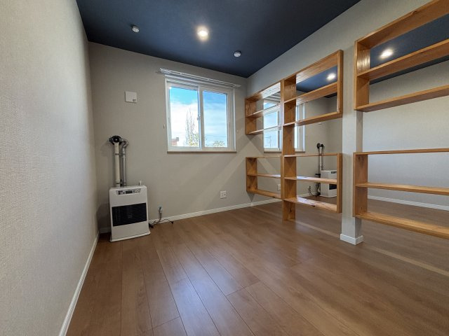 Eukote higashikawaの洋室