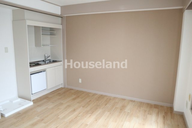 プチマンション津秦の居間・リビング