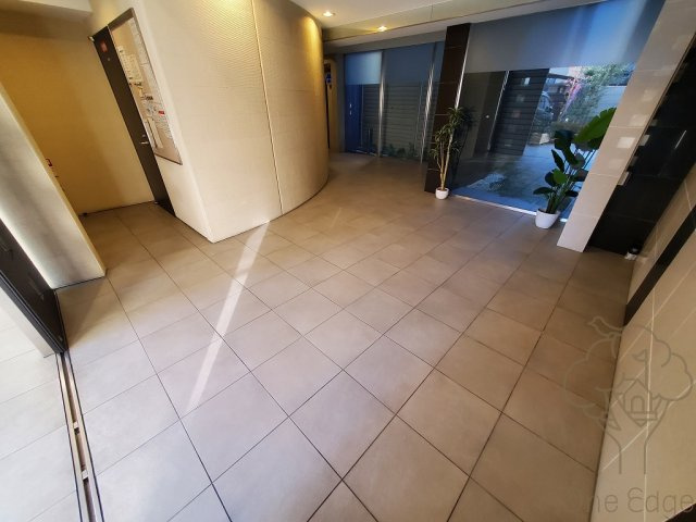 レシェンテ西梅田のロビー