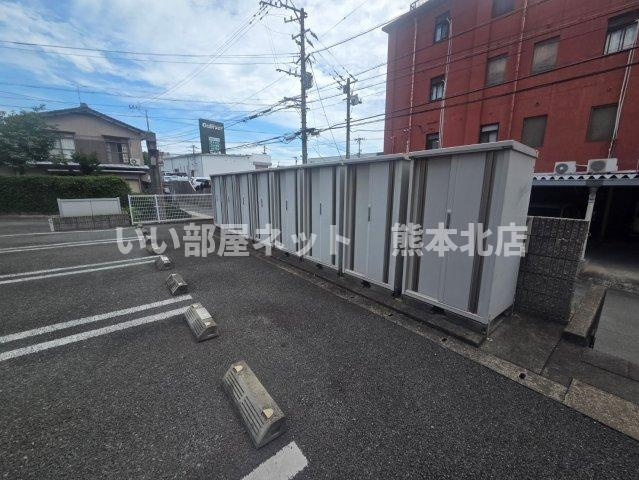 フォルトゥーナの駐車場