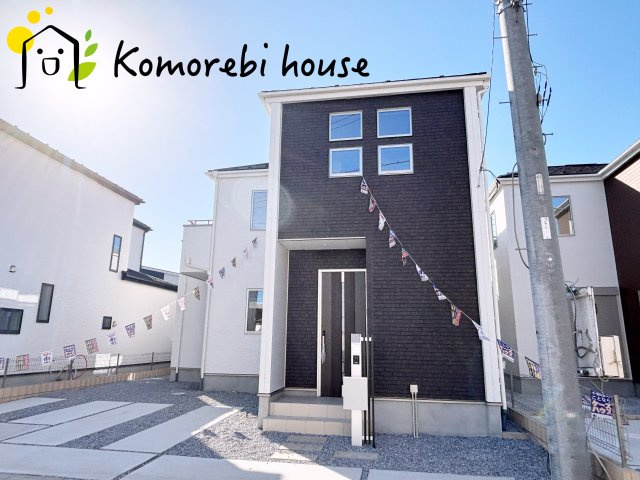 桶川市加納6期　新築一戸建て　グラファーレ　03の外観|耐久性に優れたサイディング貼りの外観。雨風に強く、汚れにくい素材で美しさが長持ちします。日々のメンテナンス負担を軽減し、家族の暮らしをしっかり守る安心の新築住宅です。