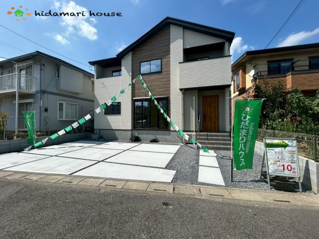 蓮田市藤ノ木5期　新築戸建　エルデ01の前面道路含む現地写真