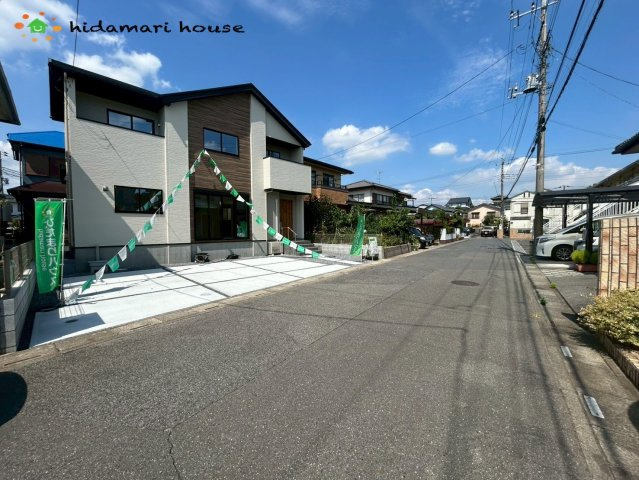 蓮田市藤ノ木5期　新築戸建　エルデ01の前面道路含む現地写真