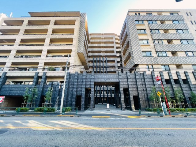 ルネ・上野桜木の外観