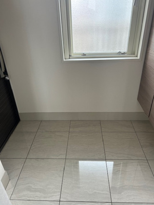 【玄関】 | プレミスト本千葉ステーションフロント | 明るい玄関