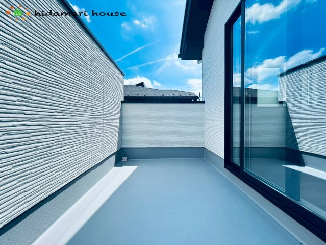 蓮田市桜台4期　新築戸建　リガーレ01のバルコニー