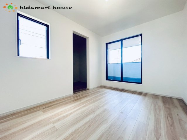 蓮田市桜台4期　新築戸建　リガーレ01の洋室|2階洋室：8帖