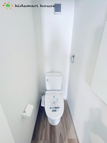 蓮田市桜台4期　新築戸建　リガーレ01のトイレ