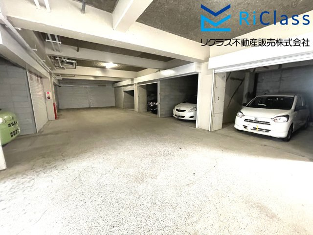 シャトラン夢野の駐車場|敷地内駐車場です