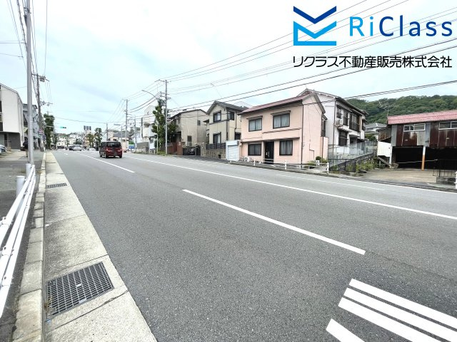 シャトラン夢野の周辺|マンション前の道路です