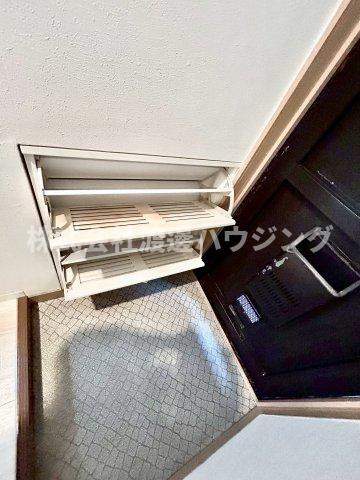 三功ビルの収納|玄関収納