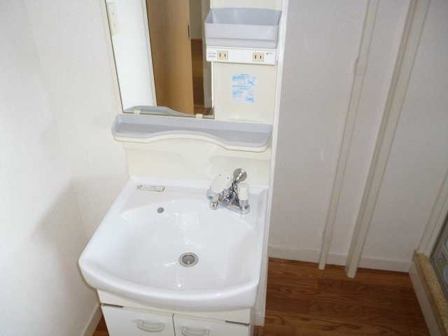 上高丸２ＤＫの洗面所|スペースが確保できる洗面所です