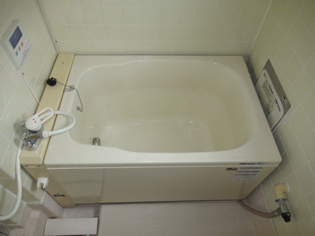 上高丸２ＤＫの浴室|コンパクトで使いやすいお風呂です