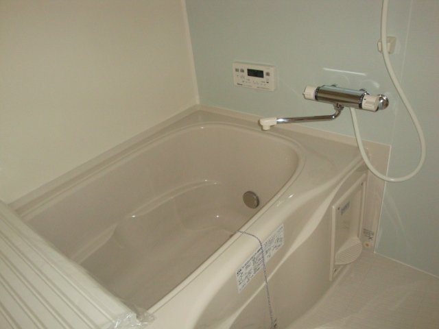 グラスフルールＡの浴室|バス