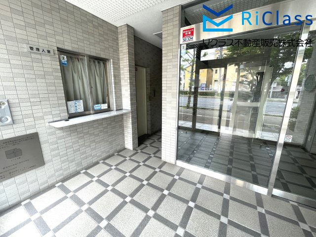 シャトーレスポワールのエントランス|清潔なエントランスです