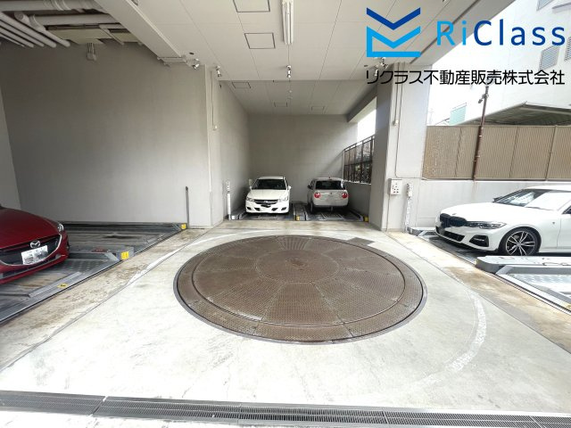 シャトーレスポワールの駐車場|敷地内駐車場です