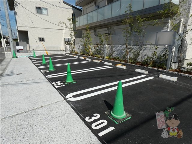 リヴィエール津島の駐車場