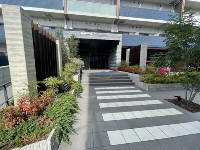 【エントランス】 | プレサンス淡路駅前