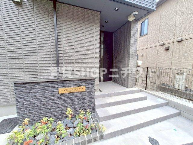 北新宿レジデンス雪峰のエントランス
