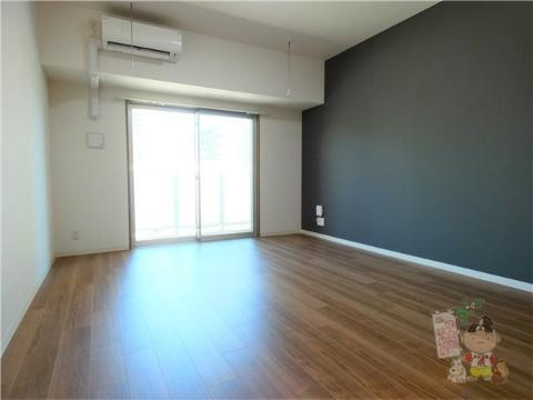 ＩＮＩＴＩＡ　ＫＵＷＡＤＡＣＨＯの居間・リビング|リビング