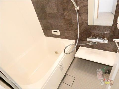 ＩＮＩＴＩＡ　ＫＵＷＡＤＡＣＨＯの浴室|バス