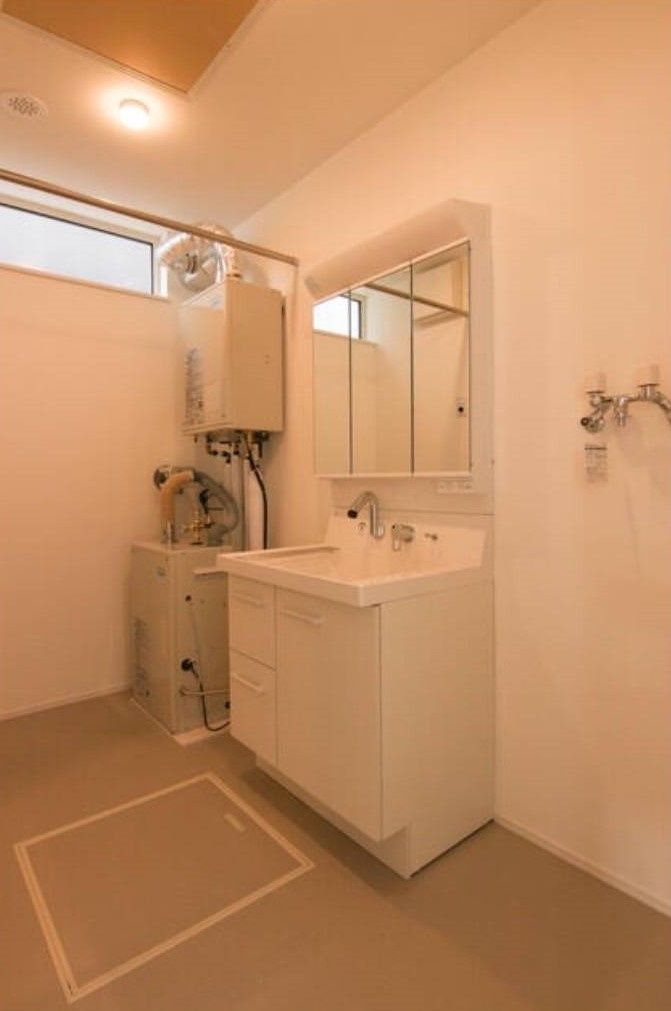 八軒10条西12丁目の洗面所|洗面化粧台＋ランドリースペース！