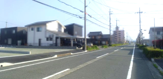 SUNタウン旭Ⅱ-4(南西)の前面道路含む現地写真