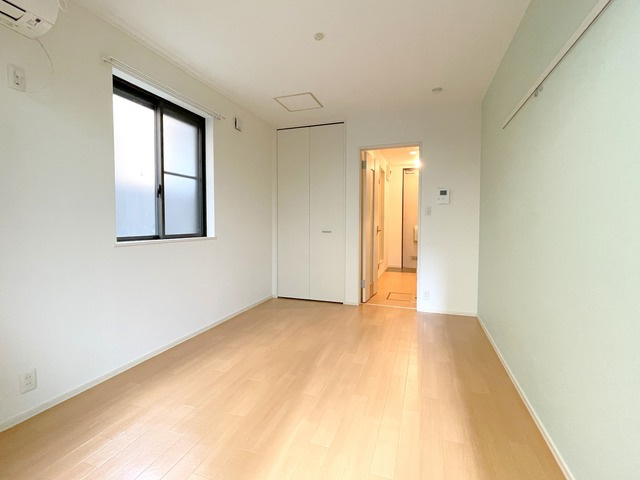 ウィステリアの居間・リビング|★角部屋２面採光・閑静な住宅地★