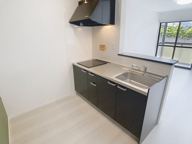 直方市大字感田のアパートのキッチン