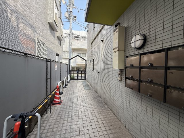 ファミール細野のロビー