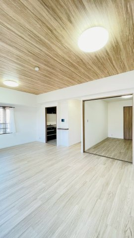 シャンテ川西1号棟の居間・リビング|LDK