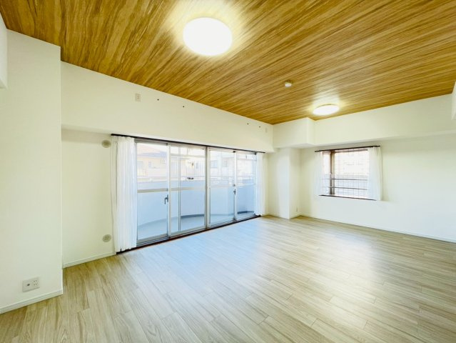 シャンテ川西1号棟のダイニング|LDK