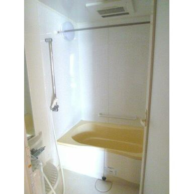 コアマンションフェスティオ久留米の浴室|お風呂です