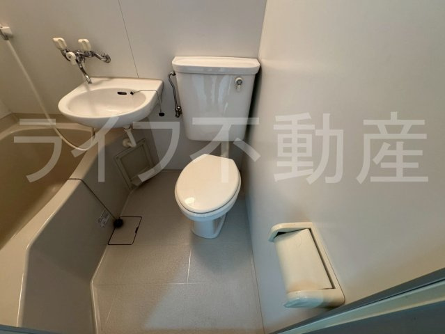 ヴィラ若江のトイレ|シンプルで使いやすいトイレです