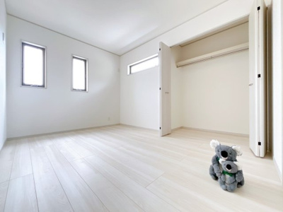 【洋室】 | 沼田市桜町　新築住宅 | 「どんな家具を置こうかな」とワクワクする。好みのこだわりのお部屋にしてじぶんだけの部屋でゆったりと寛げます。