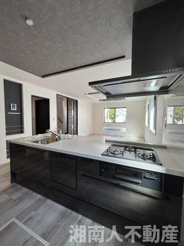 茅ヶ崎市浜竹４丁目４３３８番４５新築戸建のキッチン|キッチンでお料理をお楽しみください