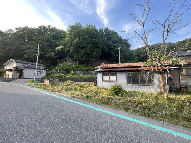 日高町山本 売土地の前面道路含む現地写真