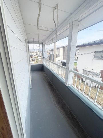 金川町　戸建てのバルコニー|屋根付きなので急な天候不良にも安心！