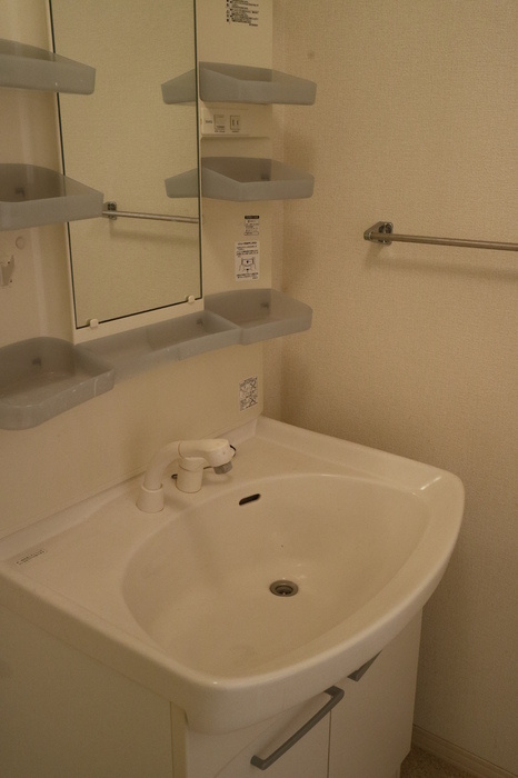 プランドール中道B棟の独立洗面台